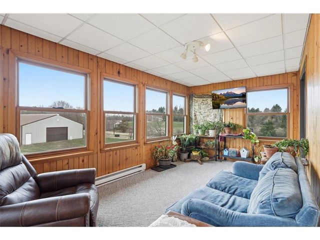 783 Mc Cutcheon Road, Hudson, WI 54016