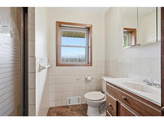 783 Mc Cutcheon Road, Hudson, WI 54016