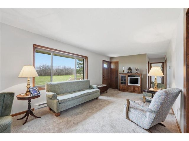783 Mc Cutcheon Road, Hudson, WI 54016