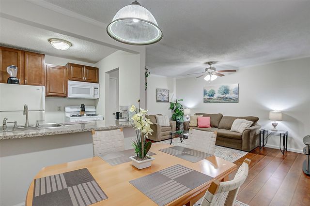 4727 W Alabama Street 1128, Houston, TX 77027