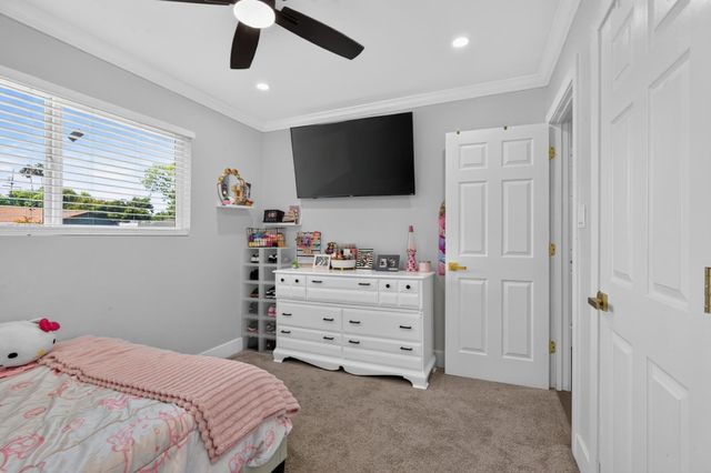 217 Morada Ln, Stockton, CA 95210