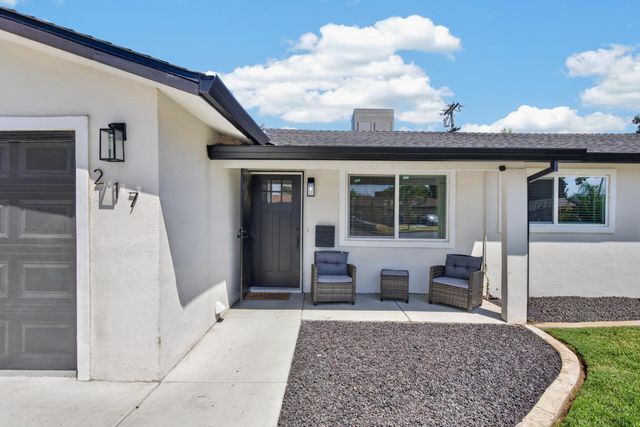 217 Morada Ln, Stockton, CA 95210