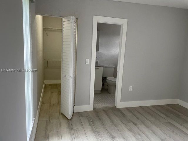 6241 NW 12th St, Sunrise, FL 33313