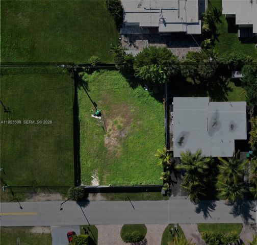 212 189th St, Sunny Isles Beach, FL 33160