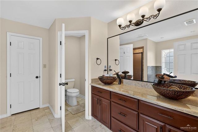 2305 S Dilworth Road S, Harlingen, TX 78552
