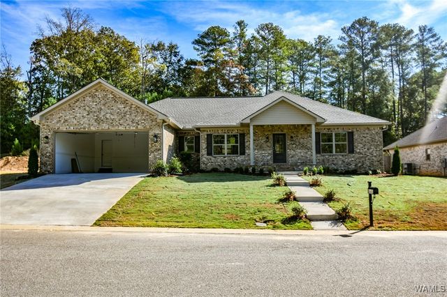 5200 Summerfield Dr E, Tuscaloosa, AL 35404