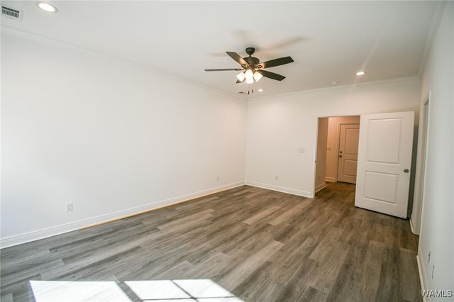 5200 Summerfield Dr E, Tuscaloosa, AL 35404