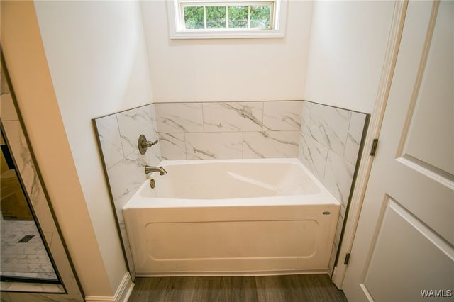 5200 Summerfield Dr E, Tuscaloosa, AL 35404