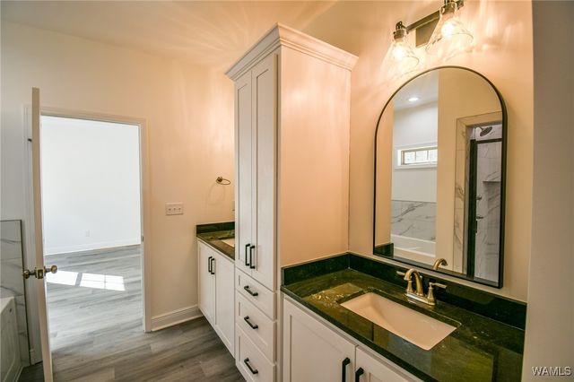 5200 Summerfield Dr E, Tuscaloosa, AL 35404