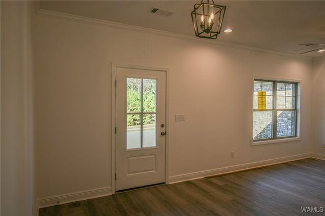 5200 Summerfield Dr E, Tuscaloosa, AL 35404