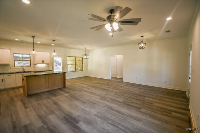 5200 Summerfield Dr E, Tuscaloosa, AL 35404