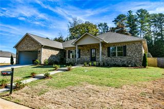 5200 Summerfield Dr E, Tuscaloosa, AL 35404