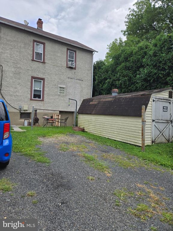 116 S CHESTNUT ST, AMBLER, PA 19002 — photo 2