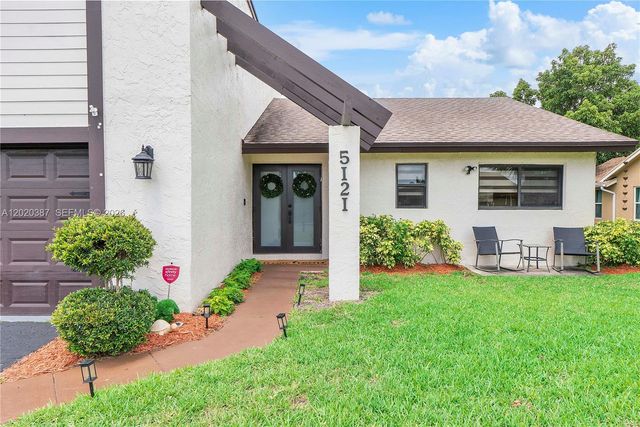 5121 NW 87th Ave, Lauderhill, FL 33351