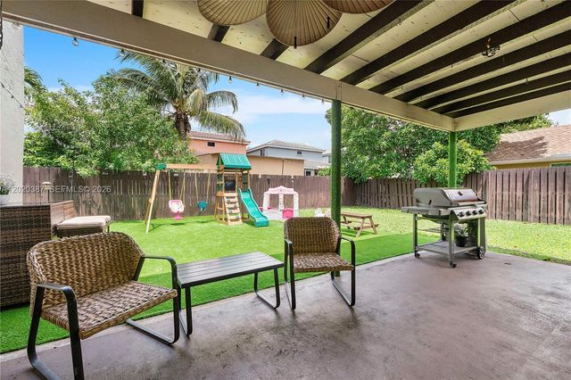5121 NW 87th Ave, Lauderhill, FL 33351