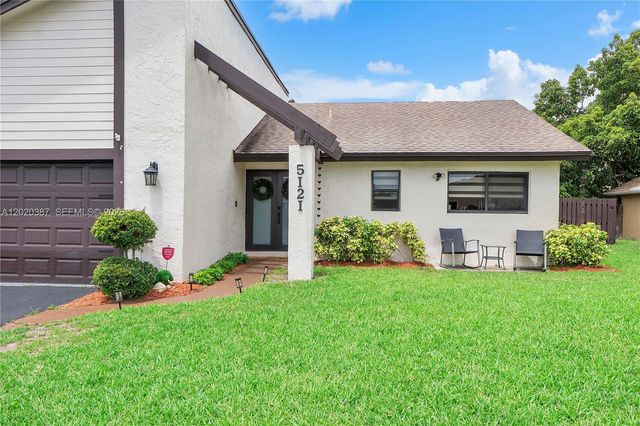 5121 NW 87th Ave, Lauderhill, FL 33351