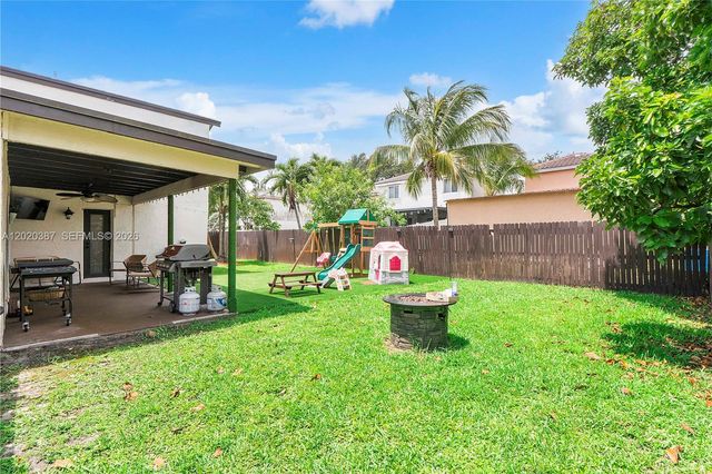5121 NW 87th Ave, Lauderhill, FL 33351