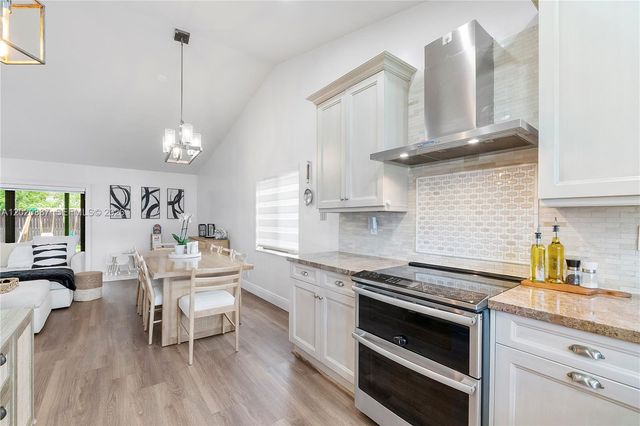 5121 NW 87th Ave, Lauderhill, FL 33351