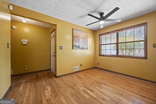 180 Oak Leaf Drive, Stockbridge, GA 30281