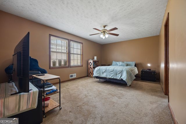 180 Oak Leaf Drive, Stockbridge, GA 30281