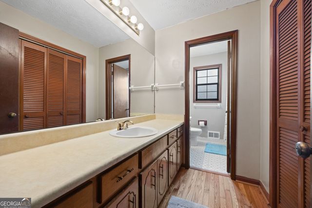 180 Oak Leaf Drive, Stockbridge, GA 30281