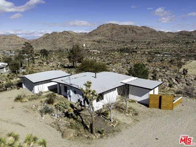 8669 Via Rocosa Road, Joshua Tree, CA 92252