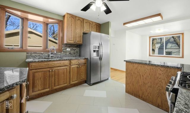 105 E Red Oak Avenue, Bensenville, IL 60106