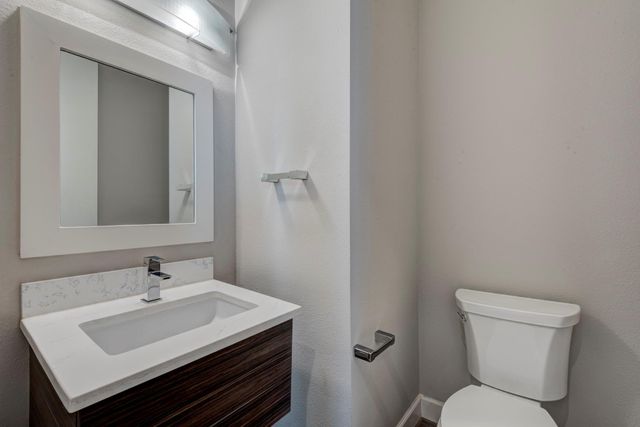 1220 Summer Street, Houston, TX 77007