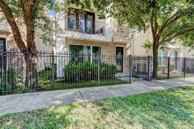 1220 Summer Street, Houston, TX 77007