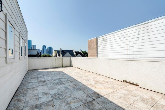 1220 Summer Street, Houston, TX 77007