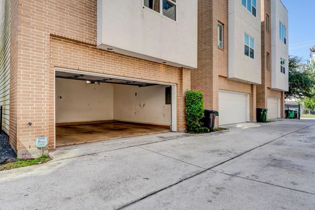 1220 Summer Street, Houston, TX 77007