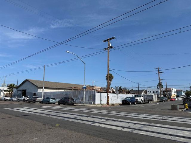2866 Commercial St., San Diego, CA 92113