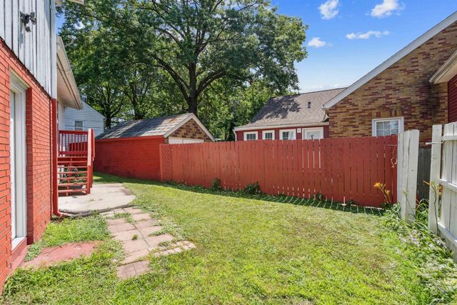 122 Maryland Avenue, Waterloo, IA 50701