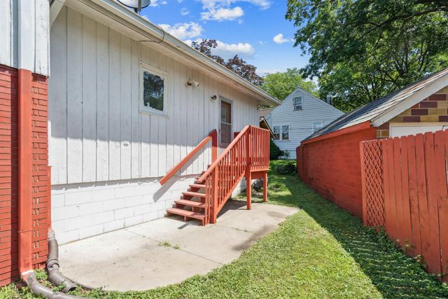122 Maryland Avenue, Waterloo, IA 50701