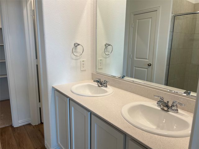 5484 Montrose Drive, Forney, TX 75126