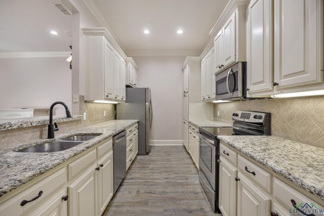 2431 Homestead Ln, Tyler, TX 75701