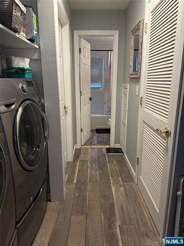 16 Brookside Avenue, Pequannock Township, NJ 07444