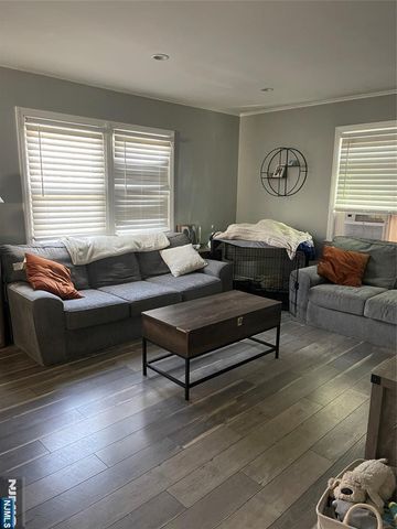 16 Brookside Avenue, Pequannock Township, NJ 07444