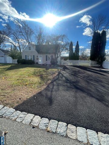 16 Brookside Avenue, Pequannock Township, NJ 07444