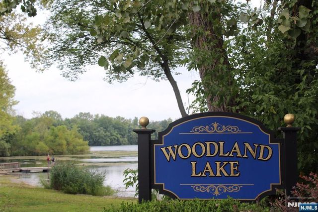 16 Brookside Avenue, Pequannock Township, NJ 07444