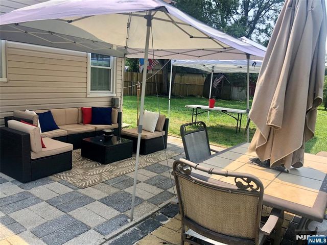 16 Brookside Avenue, Pequannock Township, NJ 07444