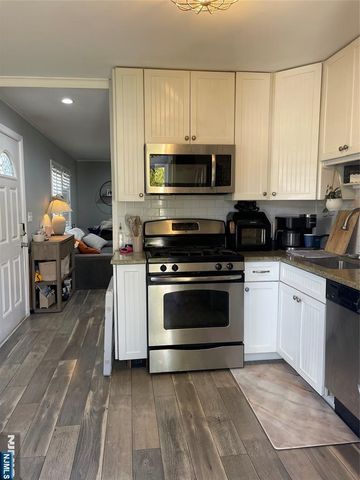 16 Brookside Avenue, Pequannock Township, NJ 07444