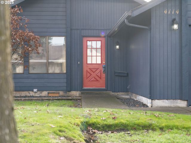 4114 JESSEN Dr, Eugene, OR 97402