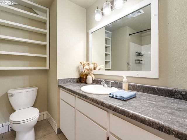 4114 JESSEN Dr, Eugene, OR 97402