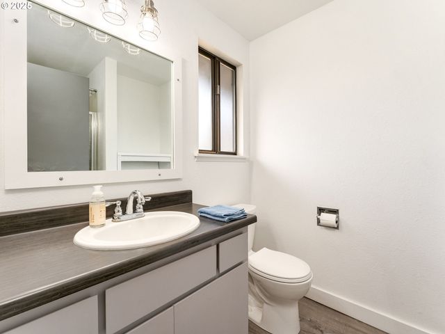 4114 JESSEN Dr, Eugene, OR 97402