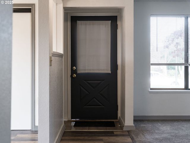 4114 JESSEN Dr, Eugene, OR 97402