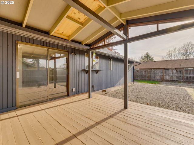 4114 JESSEN Dr, Eugene, OR 97402