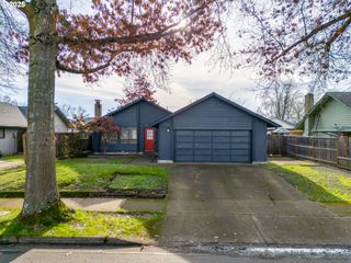 4114 JESSEN Dr, Eugene, OR 97402