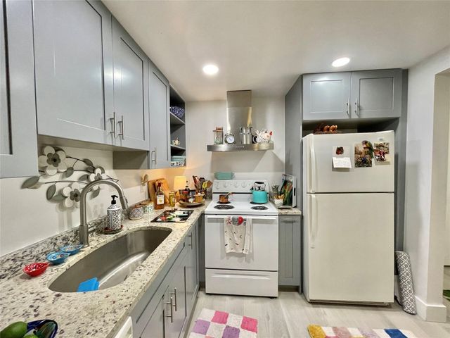 257 S Cypress Road 414, Pompano Beach, FL 33060