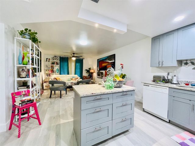 257 S Cypress Road 414, Pompano Beach, FL 33060